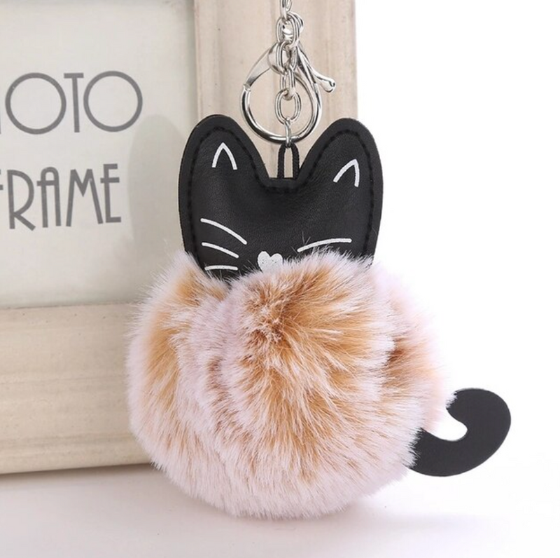 Pom pom keychain