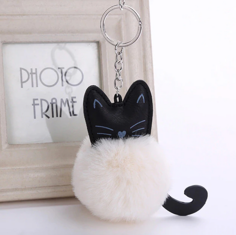 Pom pom keychain